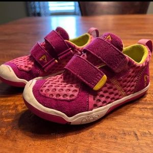 PLAE dark pink kids sneakers toddler 8.5